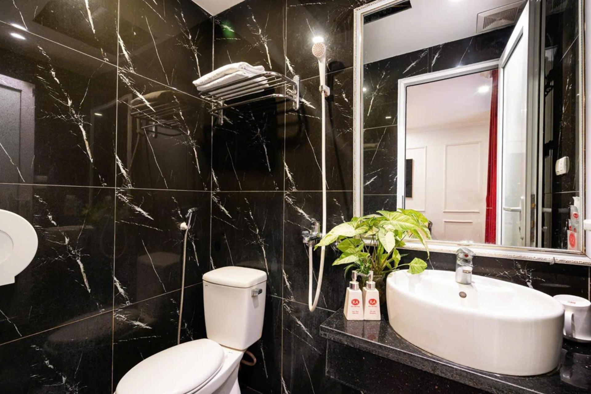 Kieu Anh Hotel Ha Noi Hanoi Exterior photo
